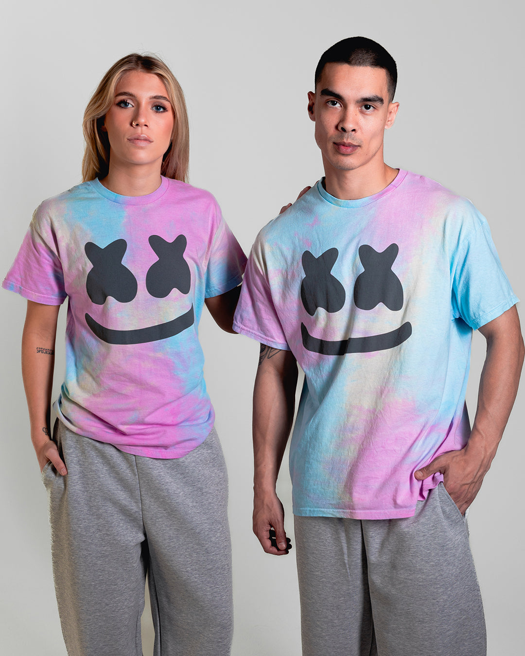 Marshmello Smile Tシャツ 半袖 Periwinkle Tie Dye 送料込み Marshmello Smile T-Shirt — Tie Dye